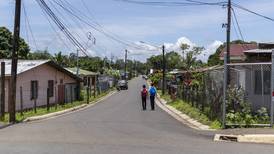 30 pobladores toman calles de barrio sancarleño para limpiarlo de drogas, asaltos y agresiones