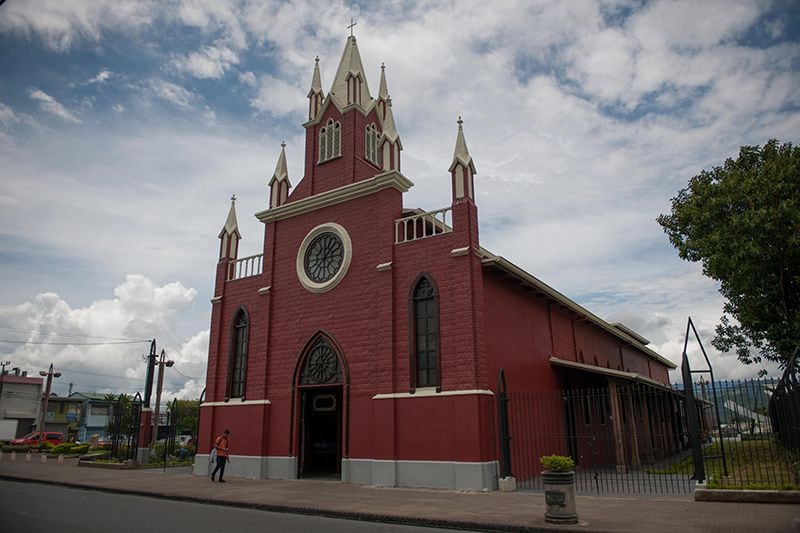 Iglesia de María Auxiliadora en Cartago recupera su imagen de hace 100 años  | La Nación