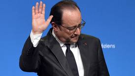 François Hollande declara estado de emergencia económica en Francia