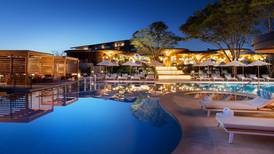 Fifco cierra sus dos hoteles en Guanacaste por tres meses y mantiene sus más de 800 empleados 
