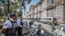 Policía de Tránsito multa a 68 choferes de transporte de estudiantes en dos días 