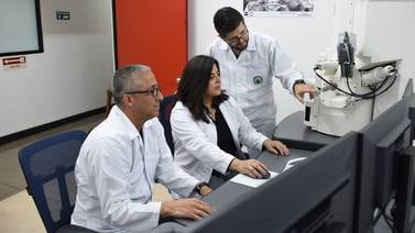 UCR estrena microscopio único en Centroamérica que permitirá ampliar partículas diminutas hasta un millón de veces