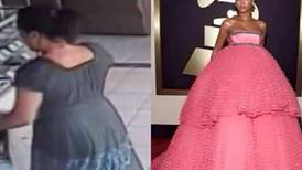 Rihanna, blanco de burlas en las redes sociales por vestido que usó en los Grammy