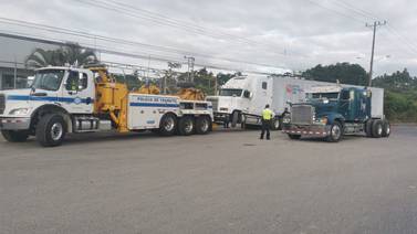Fuerza Pública y Policía de Tránsito habilitan paso hacia la aduana en Paso Canoas 
