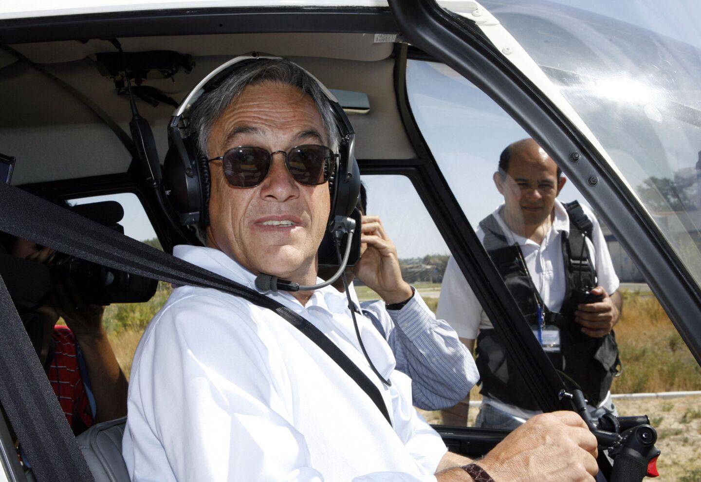 Sebastián Sebastián Piñera, quien fue presidente de Chile en dos gestiones, era un piloto cuya pasión era volar. Incluso, siendo presidente pedía pilotear.