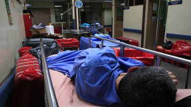 Emergencia en el hospital San Juan de Dios por falta de espacio