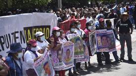 Mexicanos exigen extradición de exfuncionario implicado en desaparición de 43 estudiantes 