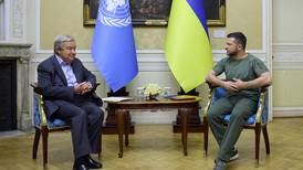 Jefe de la ONU visita Odesa en búsqueda de ‘intensificar’ acuerdo para exportar grano ucraniano