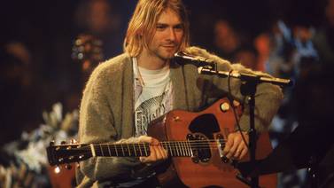 Icónico suéter que Kurt Cobain usó en el ‘MTV Unplugged’ se subastará de nuevo