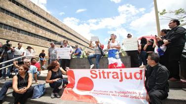 Trabajadores del Poder Judicial protestan por trato desigual, ante fallos de Corte Plena