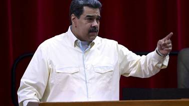 Estados Unidos aún considera ‘ilegítimo’ a Maduro tras disolución de gobierno interino