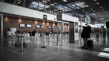 Cierra de forma temporal uno de los principales aeropuertos de Francia por el coronavirus