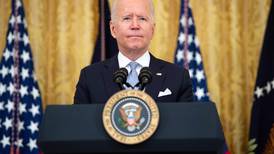 Senado de EE. UU. aprueba plan de Joe Biden para invertir $1,2 billones en desarrollo de infraestructura 