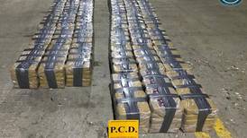 Patrullaje de avión en Osa permite encontrar 900 paquetes de cocaína