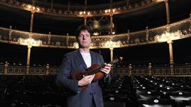 El virtuoso Joshua Bell regresa al país bien acompañado: tocará con la Filarmónica Joven de Colombia