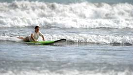 Surf ayuda a la  mente y  cuerpo 