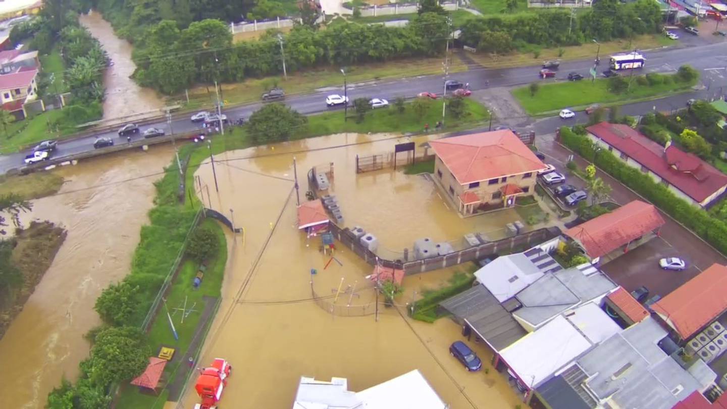 Afectaciones por lluvias e inundaciones en El Guarco. Foto cortesía.