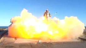 Video: Estalla nave espacial de SpaceX durante intento de aterrizaje