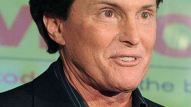 Bruce Jenner dice que no ‘texteaba’ durante  accidente