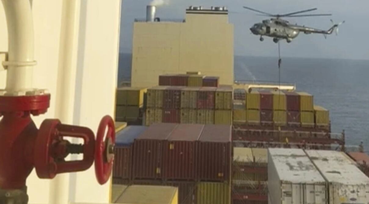 Toma de buque ligado a Israel este sábado. Foto: AFP