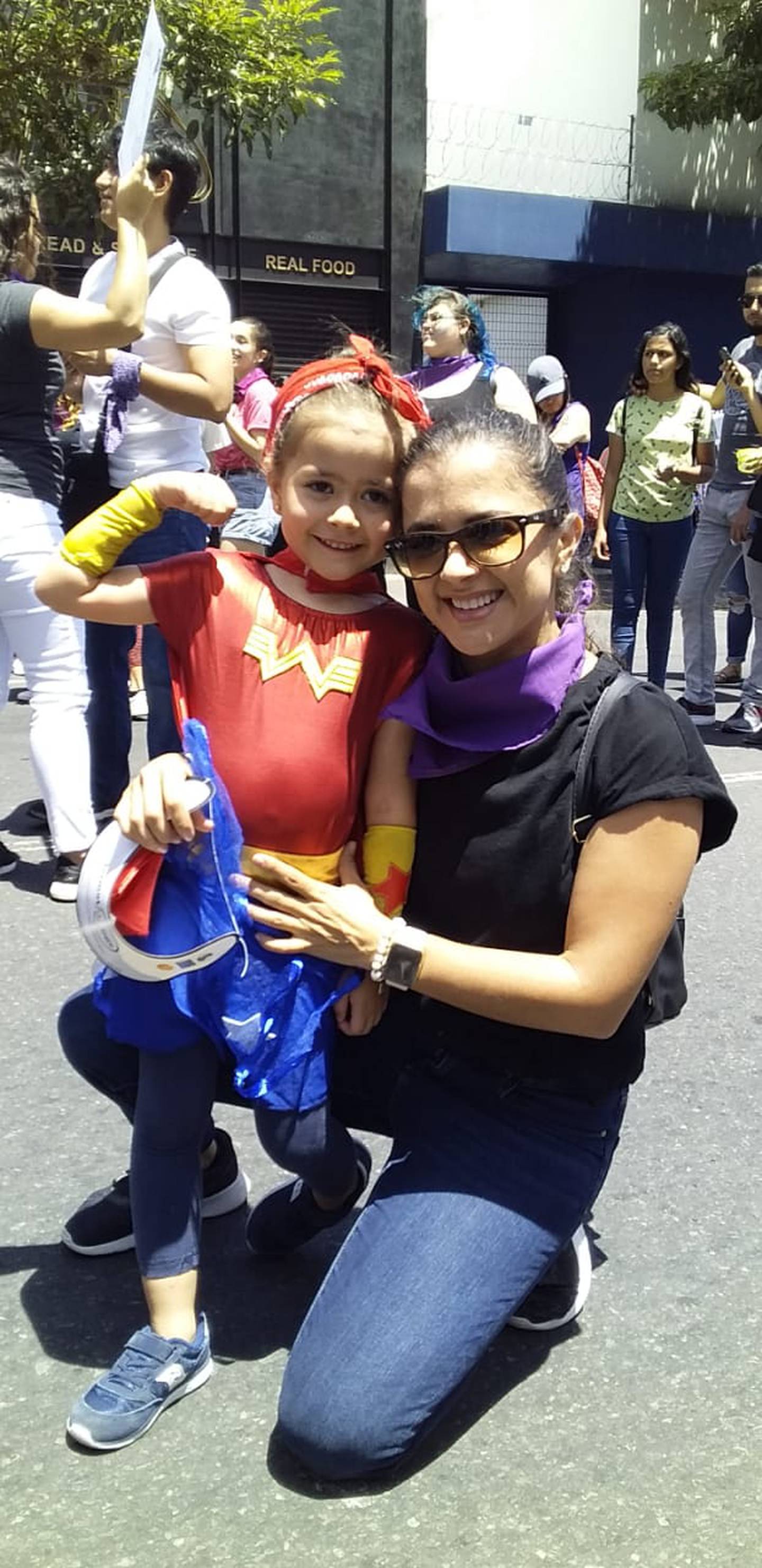 Abigail Valverde Mora, de cinco años y vecina de Guadalupe de San José, asistió con su mamá, Rebeca Mora Rodríguez.