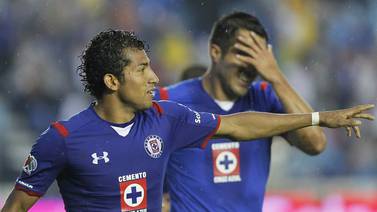 Cruz Azul consigue su segunda victoria del torneo al derrotar a Querétaro