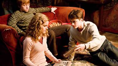 JK Rowling defiende a su Hermione negra en obra de teatro