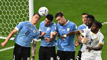 Uruguay queda eliminado de Qatar 2022 y Luis Suárez estalla en llanto en su despedida