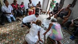 Feminismo en Cuba rompe barreras dentro de la santería