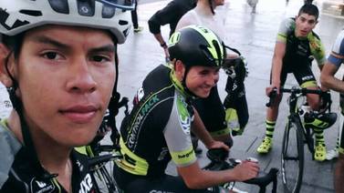 Ciclista tico Josué Alpízar figura en fugas y debuta con un top 10 en España