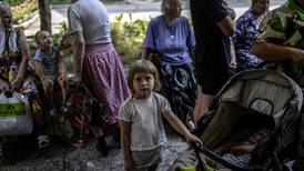 Kiev pide a civiles salir de zonas bajo control rebelde  