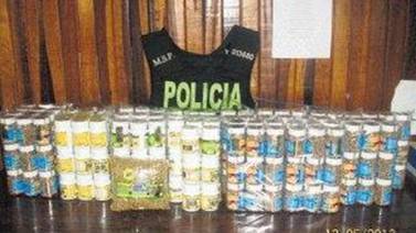 Policía decomisa en bus 35.000 medicinas de contrabando