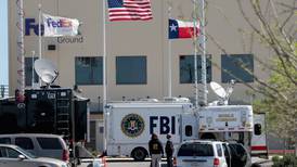 Quinto paquete bomba estalla en Texas y ahonda misterio sobre explosiones en serie