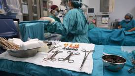 Fallos en programa de trasplantes duplican número de enfermos en espera de órganos 