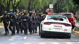 Intentan ‘linchar’ a policías en México