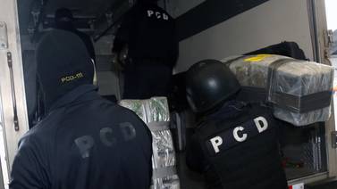 Autoridades descubren 2 toneladas de cocaína en Moín