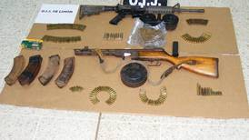 OIJ localiza ametralladora  y fusil M16 en casa de Limón