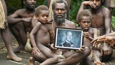 (Fotos) Tribu de islas Vanuatu veía a Felipe de Edimburgo como su dios y creen que su espíritu sigue vivo