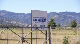 Mary Munive objeta construcción de hospital de Cartago por cercanías con industrias químicas