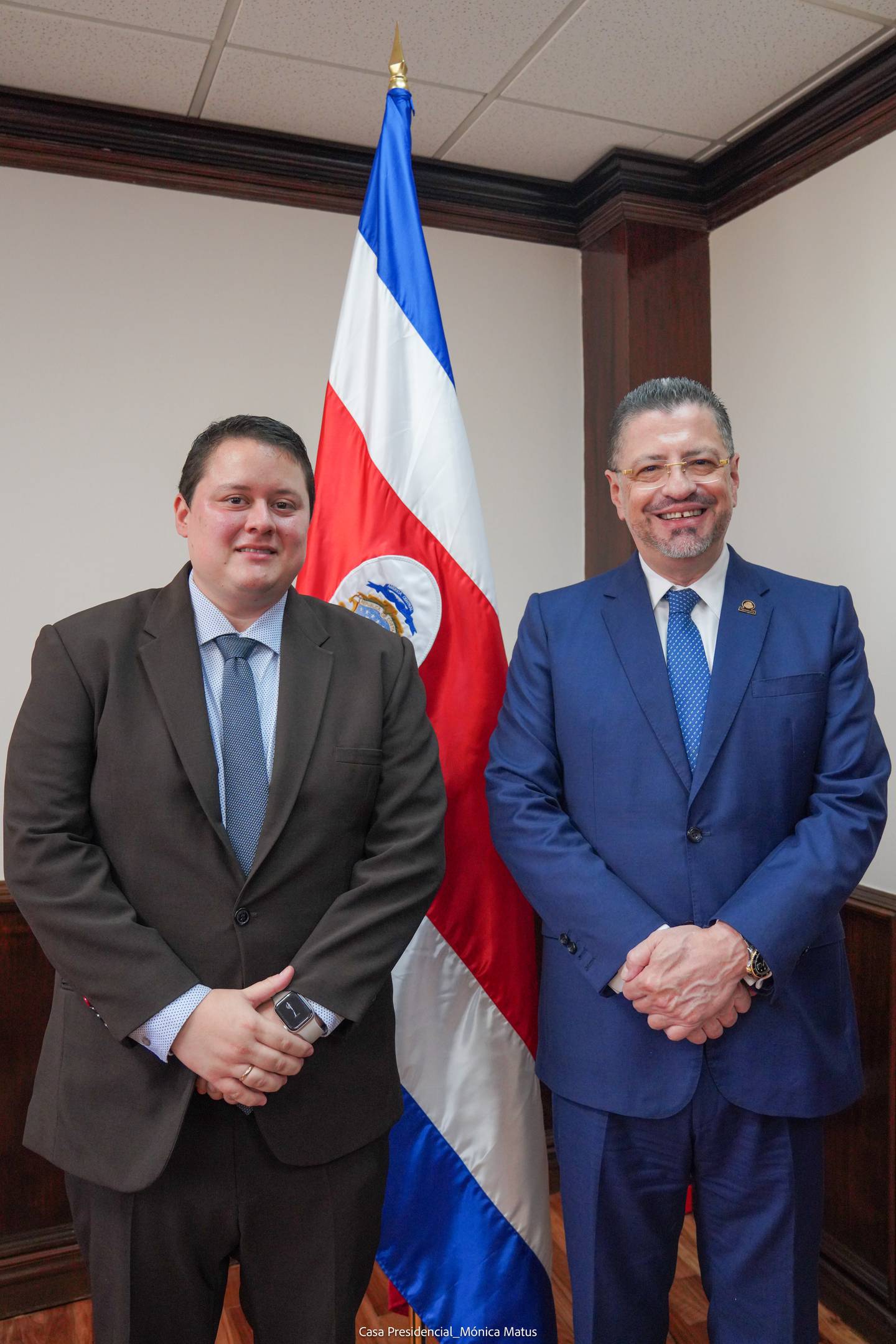 El presidente Rodrigo Chaves juramentó este miércoles al nuevo viceministro de Telecomunicaciones, Hubert
Vargas Picado. Foto: Casa Presidencial
