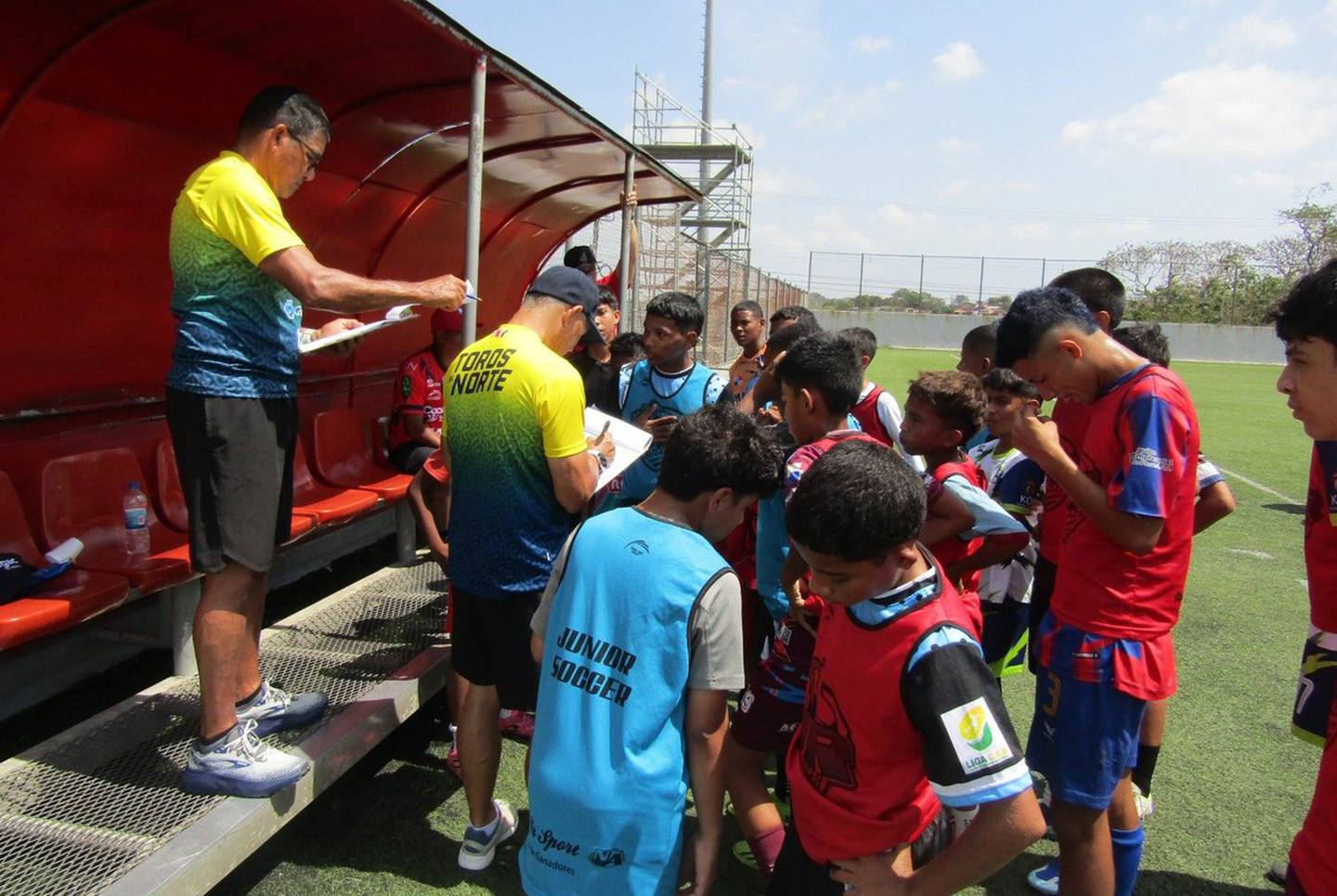 San Carlos envió a su director de liga menor, Frank Carrillo, a Panamá para darle el banderazo al proyecto.