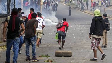 La angustia de dos futbolistas ticos al quedar en medio de un enfrentamiento en Nicaragua