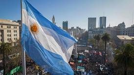 Oficialismo argentino impulsa una reducción de la jornada laboral de 48 a 40 o 36 horas semanales