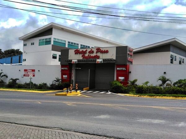 El motel Infinity se ubica en Alajuela y, actualmente, está bajo la tutela del ICD.