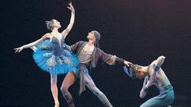 Ballet de Praga se presenta ante un Teatro Nacional emocionado