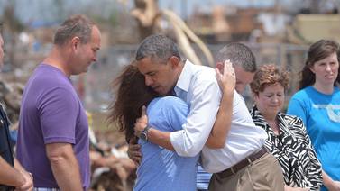 Obama promete ayuda federal a víctimas del tornado en Oklahoma