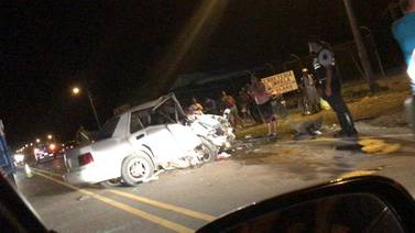 Madre e hijo mueren en colisión de dos vehículos en Golfito