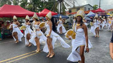 Grand Gala Parade: Comenzó en Limón una de las fiestas culturales más importantes del año