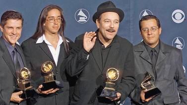 Rubén   Blades dice que   fans dejan sin        <b> negocio al artista </b> 