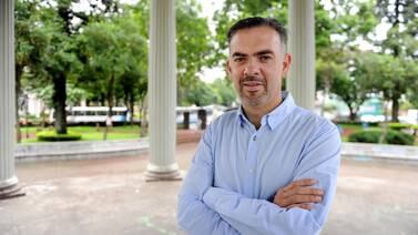 Álvaro Rojas, autor de 'Con el lápiz en la mano': 'La crítica es un ejercicio de participación'